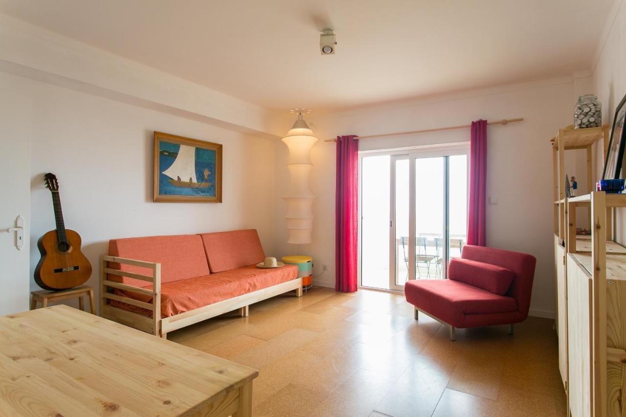 Maresia - Beachfront Peniche Apartment Buitenkant foto