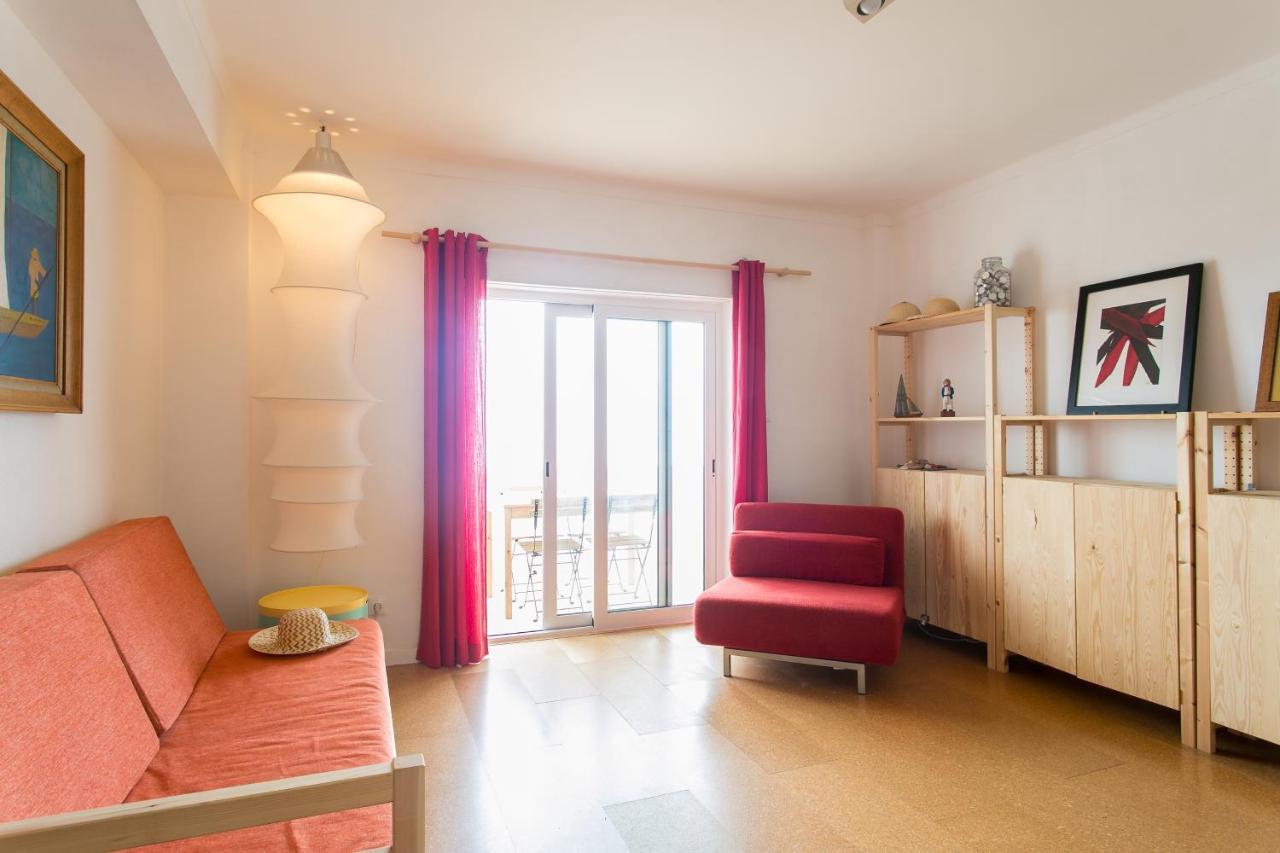 Maresia - Beachfront Peniche Apartment Buitenkant foto