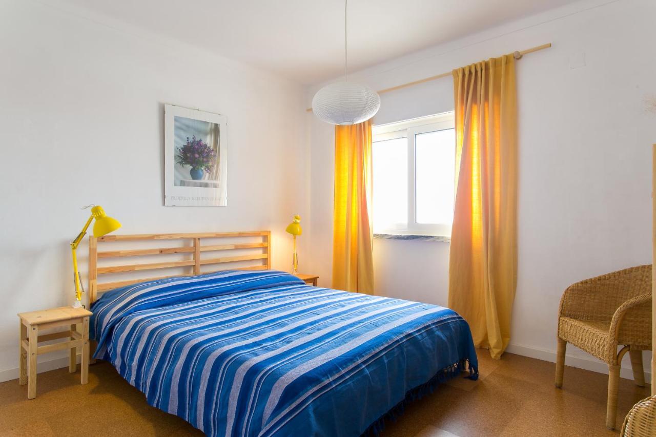 Maresia - Beachfront Peniche Apartment Buitenkant foto